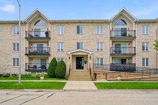 9400 S 79th Avenue 2E, Hickory Hills, IL 60457