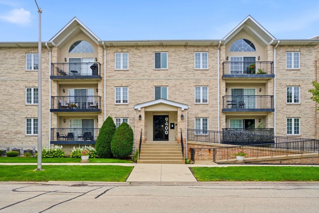 9400 S 79th Avenue 2E, Hickory Hills, IL 60457