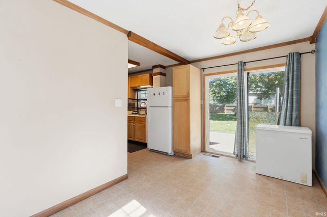 2429 Hazelwood Avenue, Fort Wayne, IN 46805