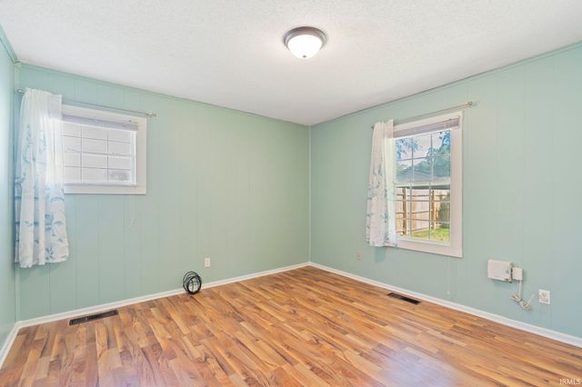 2429 Hazelwood Avenue, Fort Wayne, IN 46805