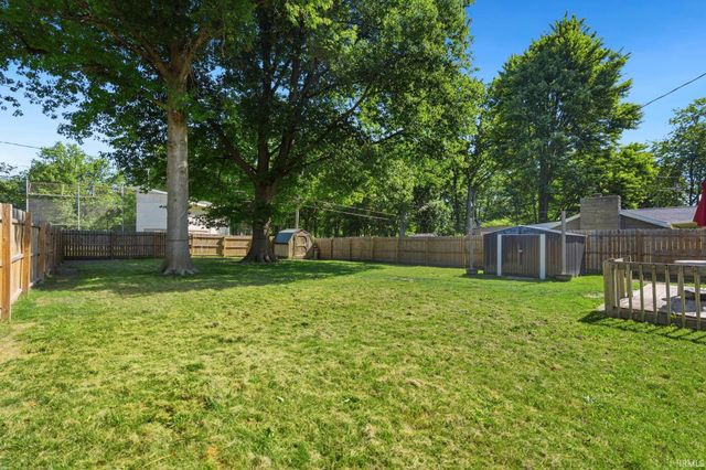 2429 Hazelwood Avenue, Fort Wayne, IN 46805