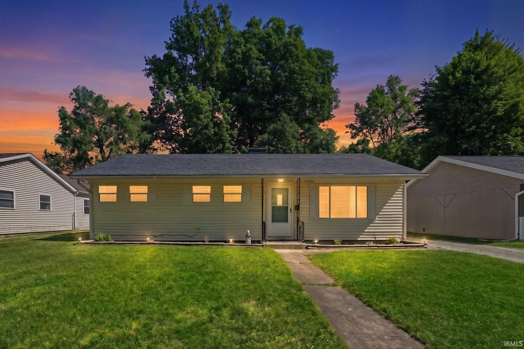 2429 Hazelwood Avenue, Fort Wayne, IN 46805