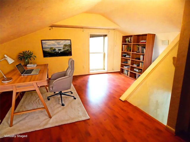 913 Marys Court, Friendswood, TX 77546