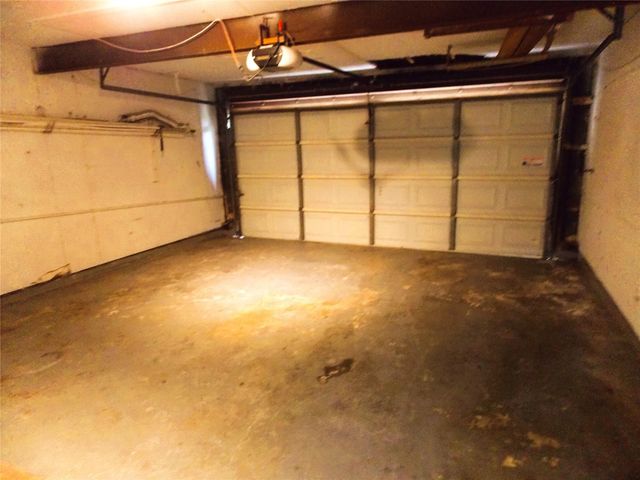 913 Marys Court, Friendswood, TX 77546