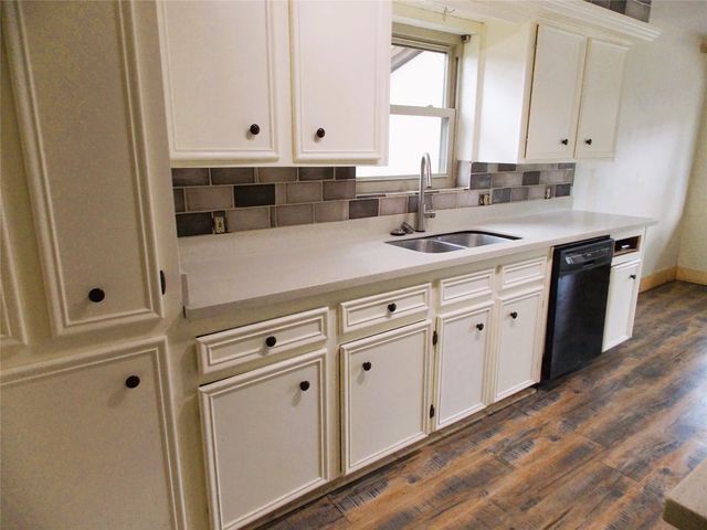 913 Marys Court, Friendswood, TX 77546