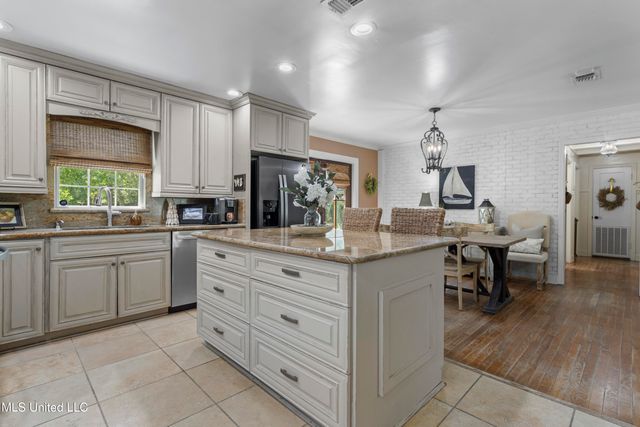 23 48th Street, Gulfport, MS 39507