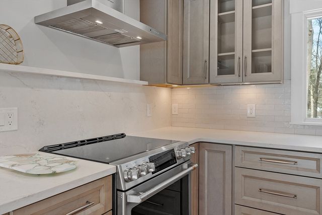 525 Lindell Ave, Leominster, MA 01453