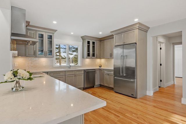 525 Lindell Ave, Leominster, MA 01453