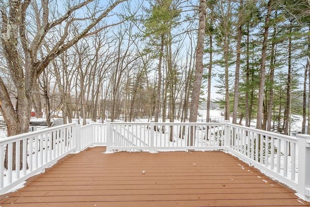 525 Lindell Ave, Leominster, MA 01453