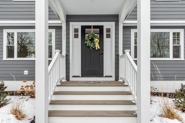 525 Lindell Ave, Leominster, MA 01453