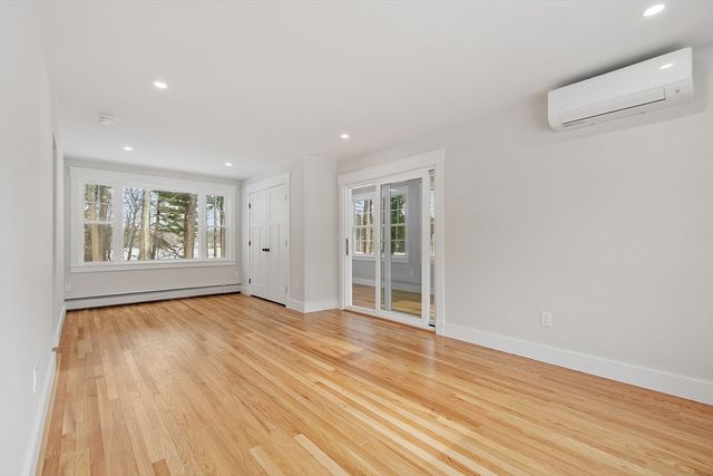 525 Lindell Ave, Leominster, MA 01453