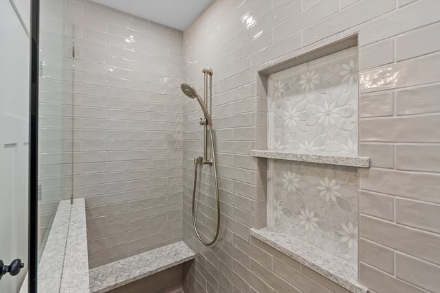 525 Lindell Ave, Leominster, MA 01453