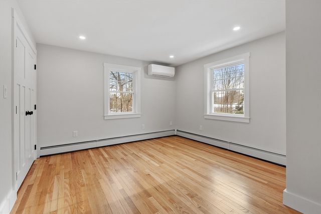 525 Lindell Ave, Leominster, MA 01453