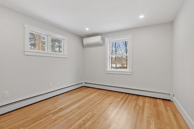 525 Lindell Ave, Leominster, MA 01453