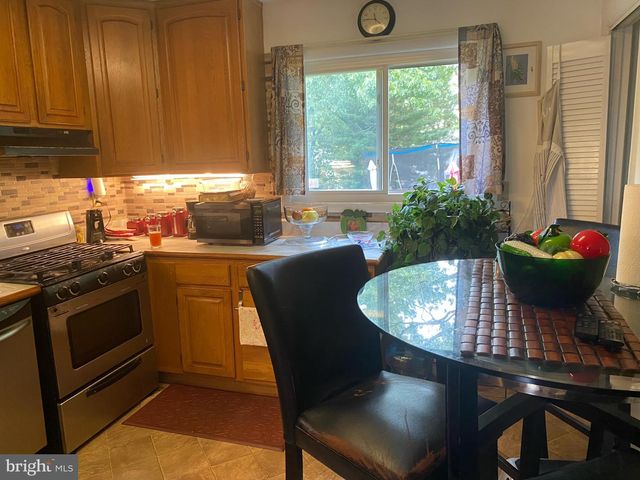 6804 EMERSON ST, Riverdale, MD 20737