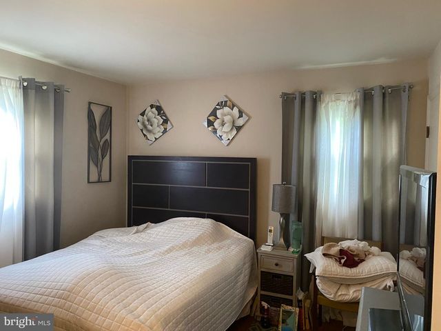 6804 EMERSON ST, Riverdale, MD 20737