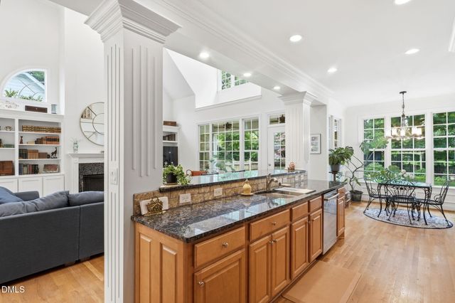 1022 W Front Street, Burlington, NC 27215