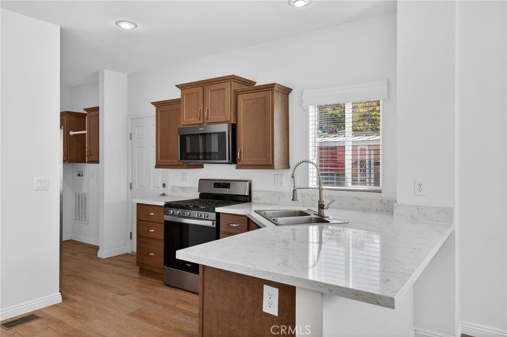 Image 12 of property listing at 520 Pine Avenue 55, Goleta, CA 93117