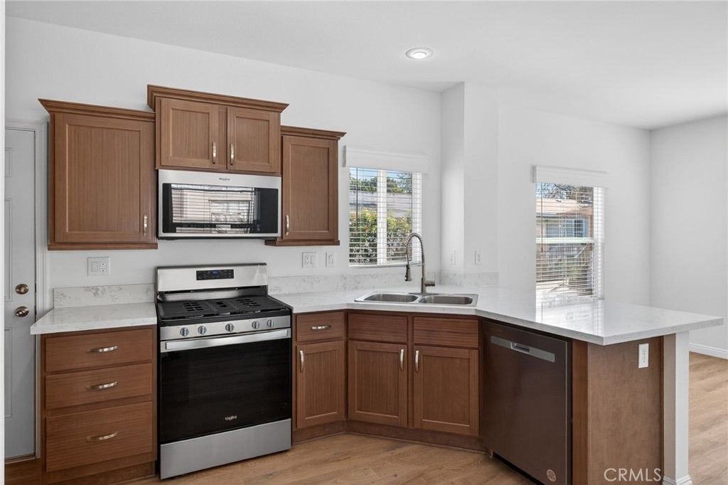 Image 14 of property listing at 520 Pine Avenue 55, Goleta, CA 93117