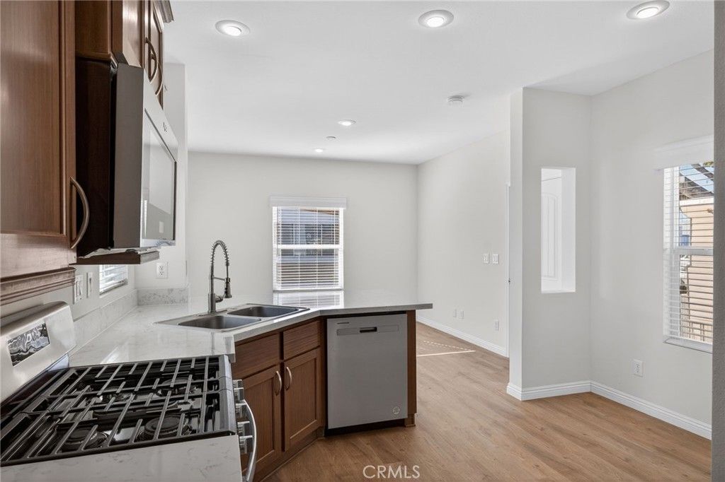 Image 15 of property listing at 520 Pine Avenue 55, Goleta, CA 93117