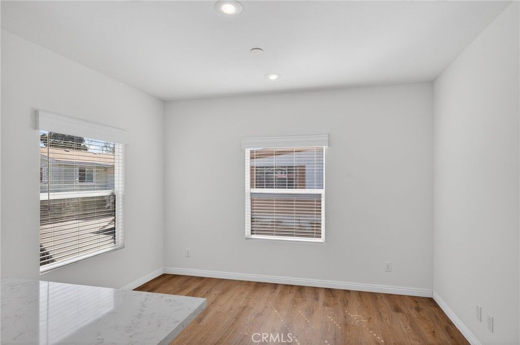 Image 7 of property listing at 520 Pine Avenue 55, Goleta, CA 93117