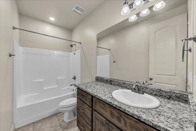 794 N VIA MODELO CIR, Washington, UT 84780