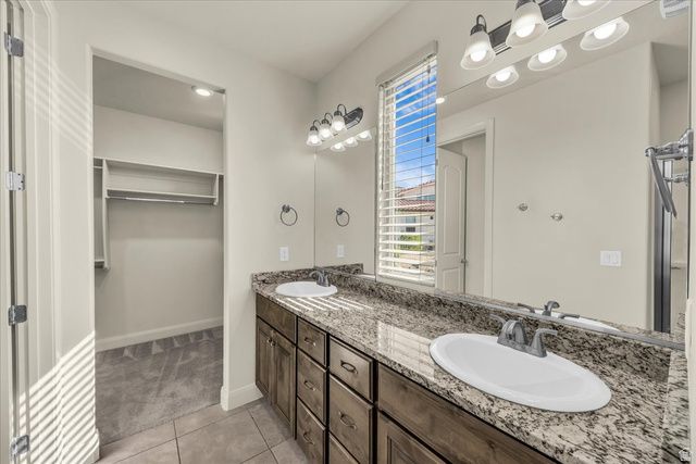 794 N VIA MODELO CIR, Washington, UT 84780