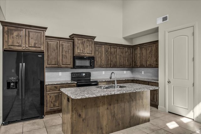794 N VIA MODELO CIR, Washington, UT 84780