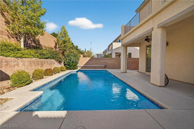 7349 Merimack Oaks Street, Las Vegas, NV 89166