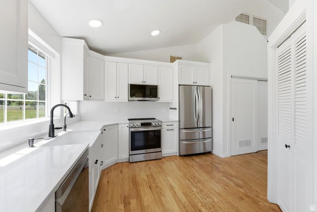9664 E 400 S, Huntsville, UT 84317
