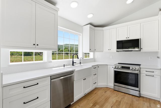 9664 E 400 S, Huntsville, UT 84317