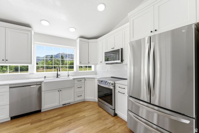 9664 E 400 S, Huntsville, UT 84317