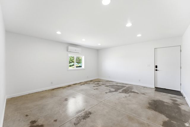 9664 E 400 S, Huntsville, UT 84317