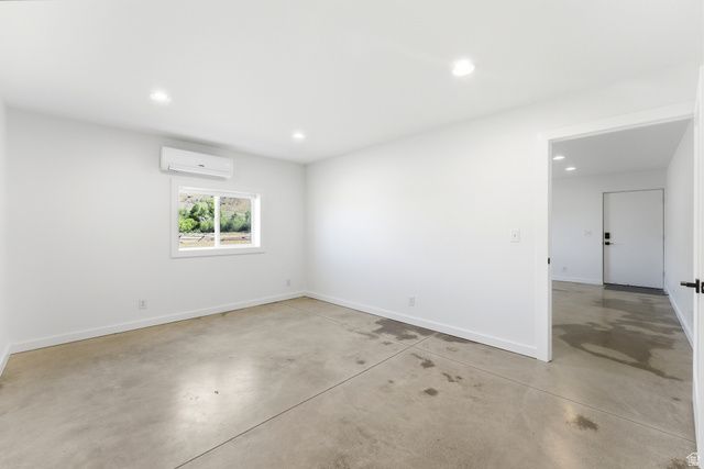 9664 E 400 S, Huntsville, UT 84317