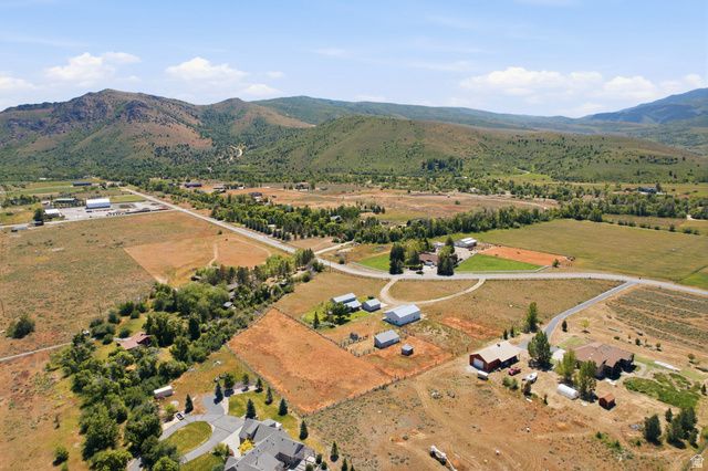 9664 E 400 S, Huntsville, UT 84317
