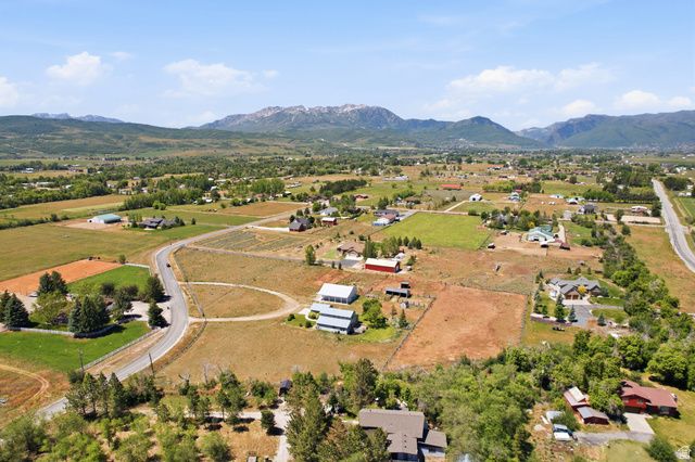 9664 E 400 S, Huntsville, UT 84317