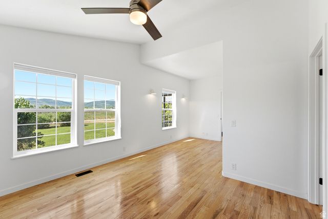 9664 E 400 S, Huntsville, UT 84317