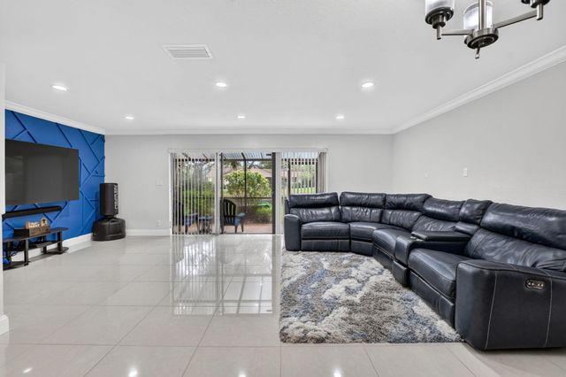 2231 NW 45TH Avenue, Coconut Creek, FL 33066