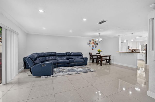 2231 NW 45TH Avenue, Coconut Creek, FL 33066