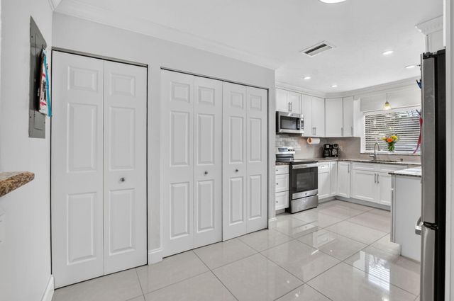 2231 NW 45TH Avenue, Coconut Creek, FL 33066