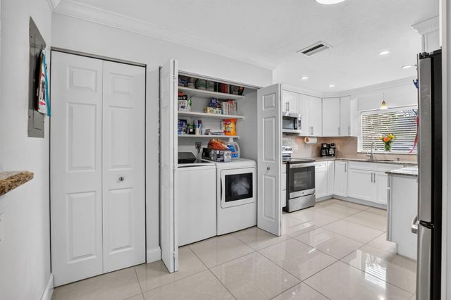 2231 NW 45TH Avenue, Coconut Creek, FL 33066