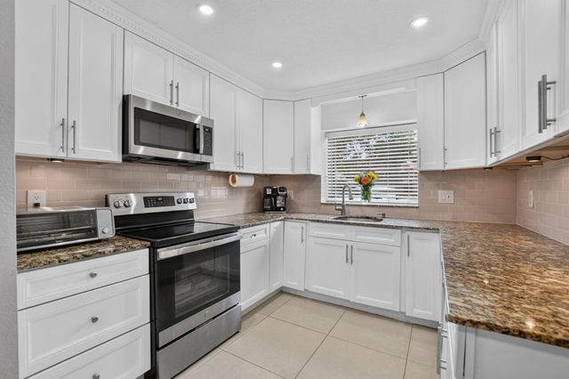2231 NW 45TH Avenue, Coconut Creek, FL 33066
