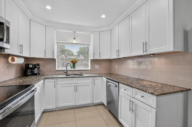 2231 NW 45TH Avenue, Coconut Creek, FL 33066
