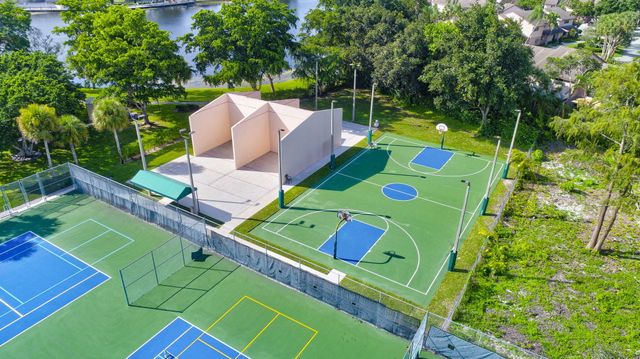2231 NW 45TH Avenue, Coconut Creek, FL 33066