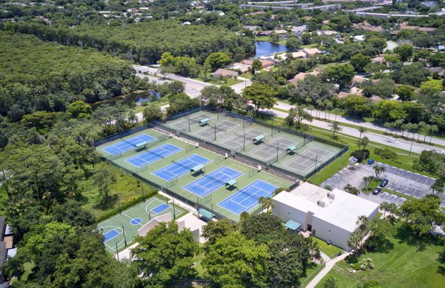 2231 NW 45TH Avenue, Coconut Creek, FL 33066
