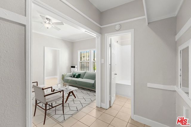 210 W 43rd Place, Los Angeles, CA 90037