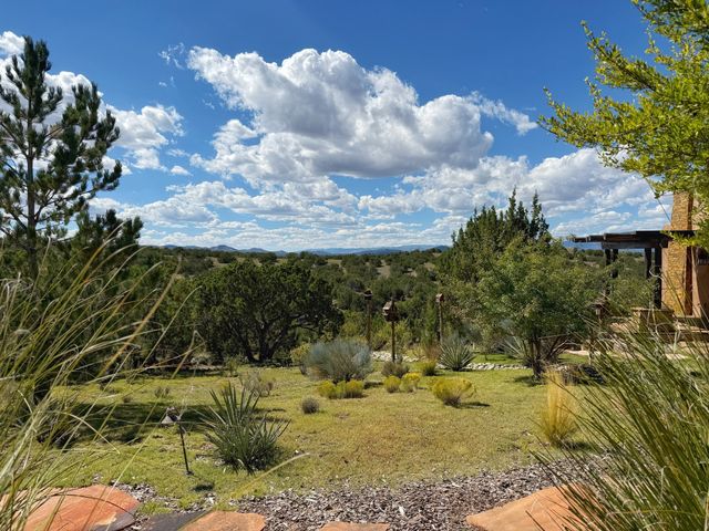 77 Headquarters Trail, Santa Fe, NM 87506