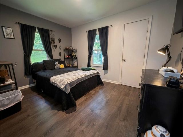 111 N Oxford Avenue, Independence, MO 64053