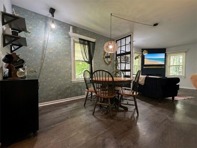 111 N Oxford Avenue, Independence, MO 64053