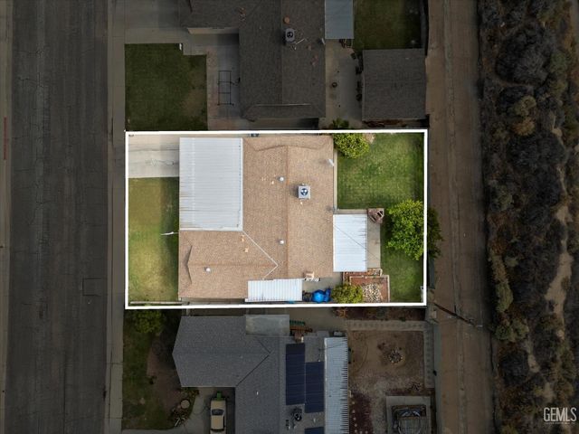 217 Suzanne Lane, Taft, CA 93268